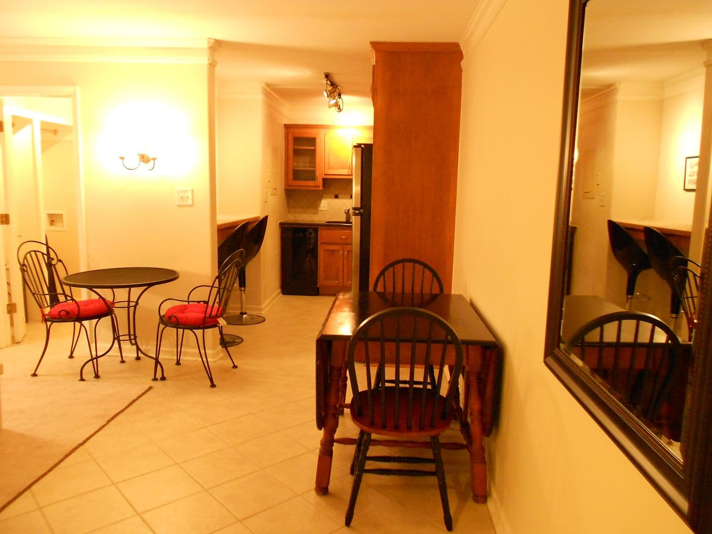 Athens Condo: 655 East Campus Road #22
