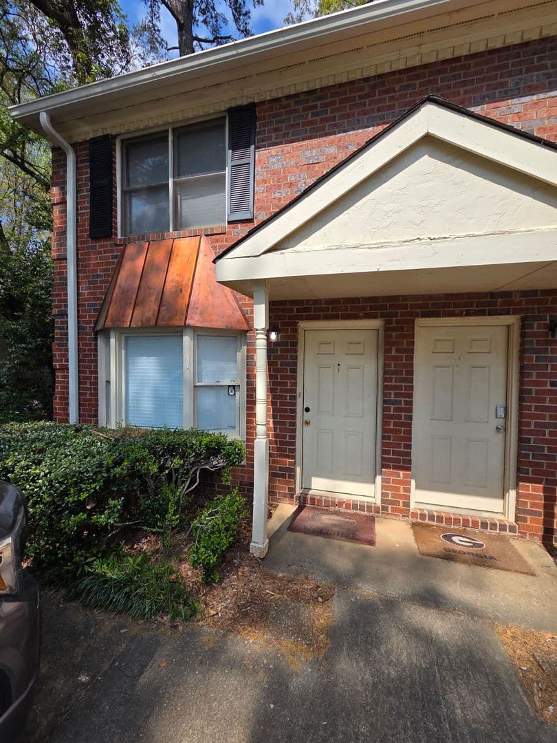 Athens Condo: 170 Northview Drive #1