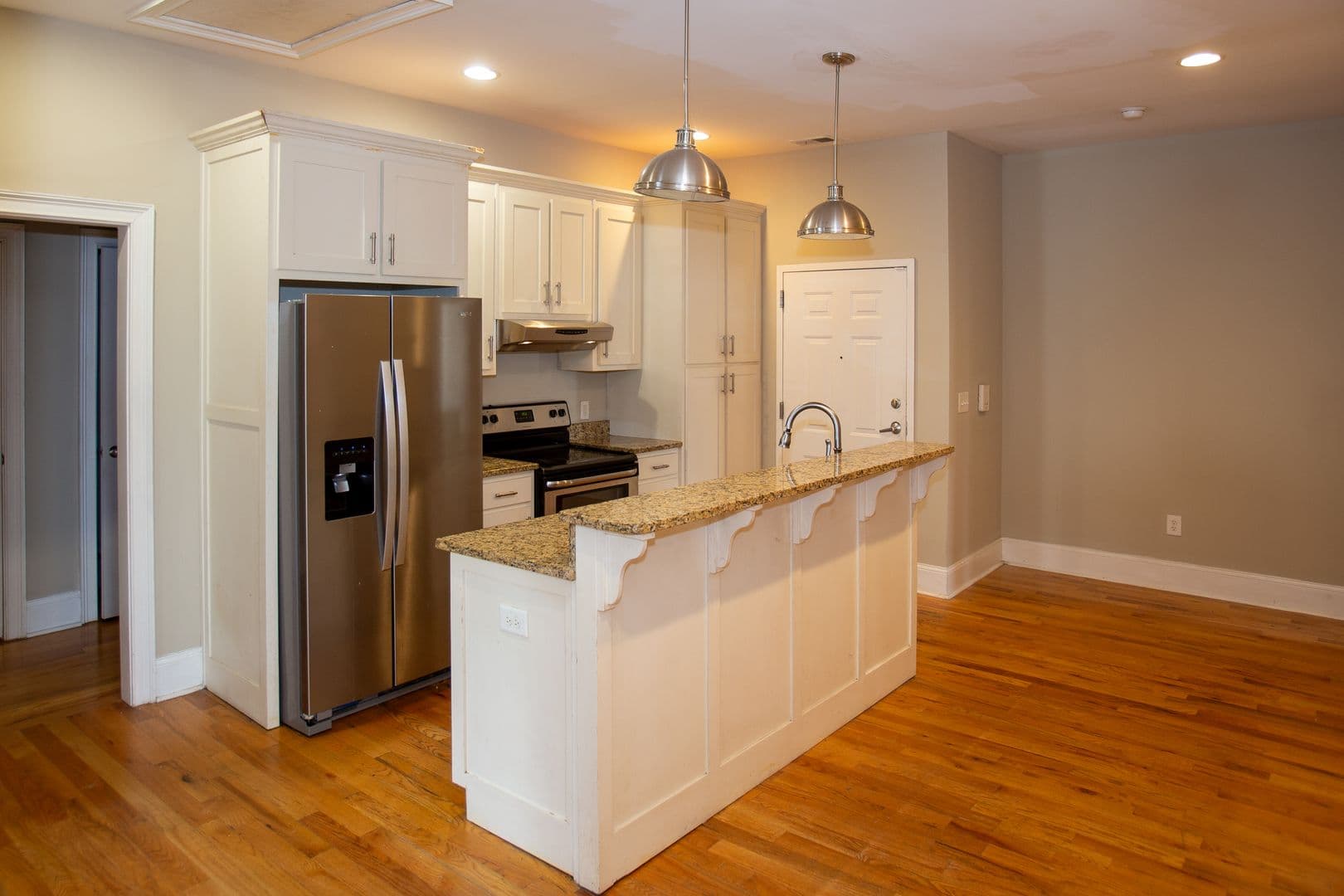Athens House: 174 College Avenue Unit A