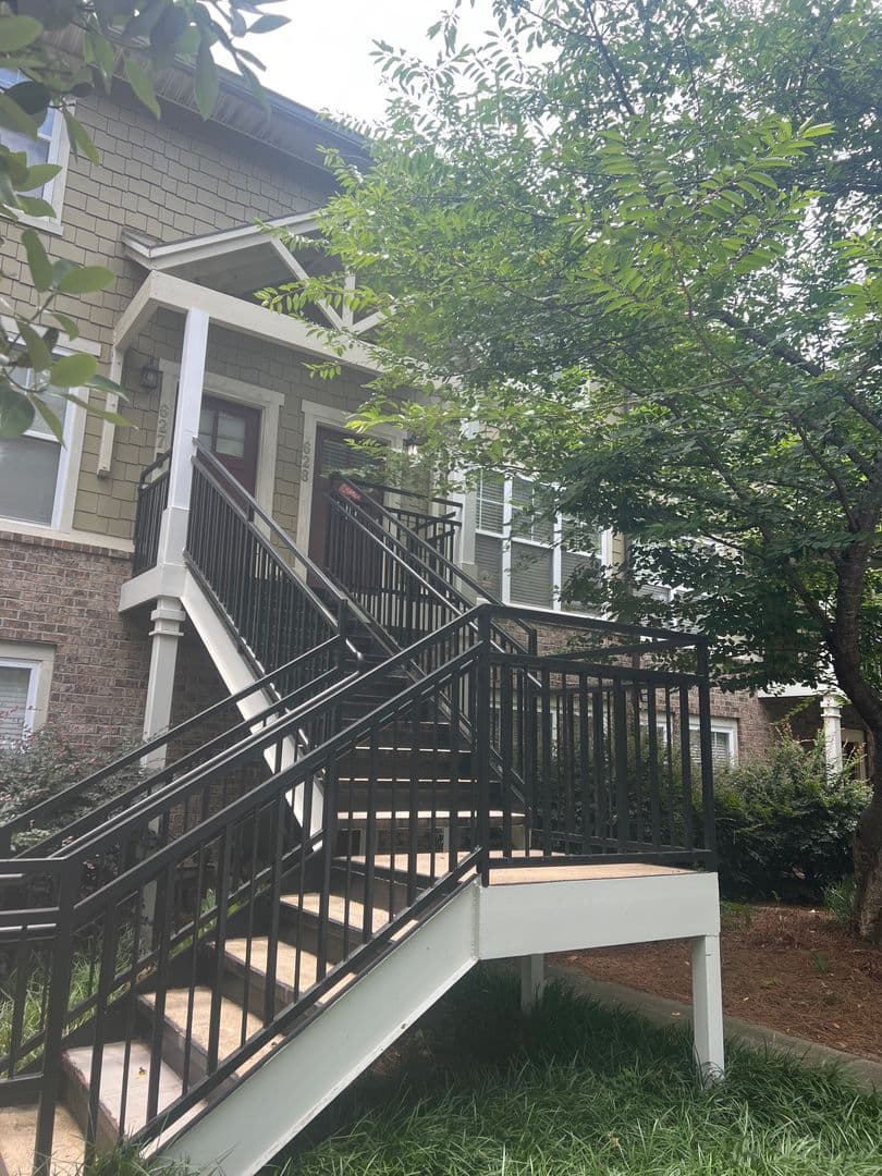 Athens Townhome: 490 Barnett Shoals #628