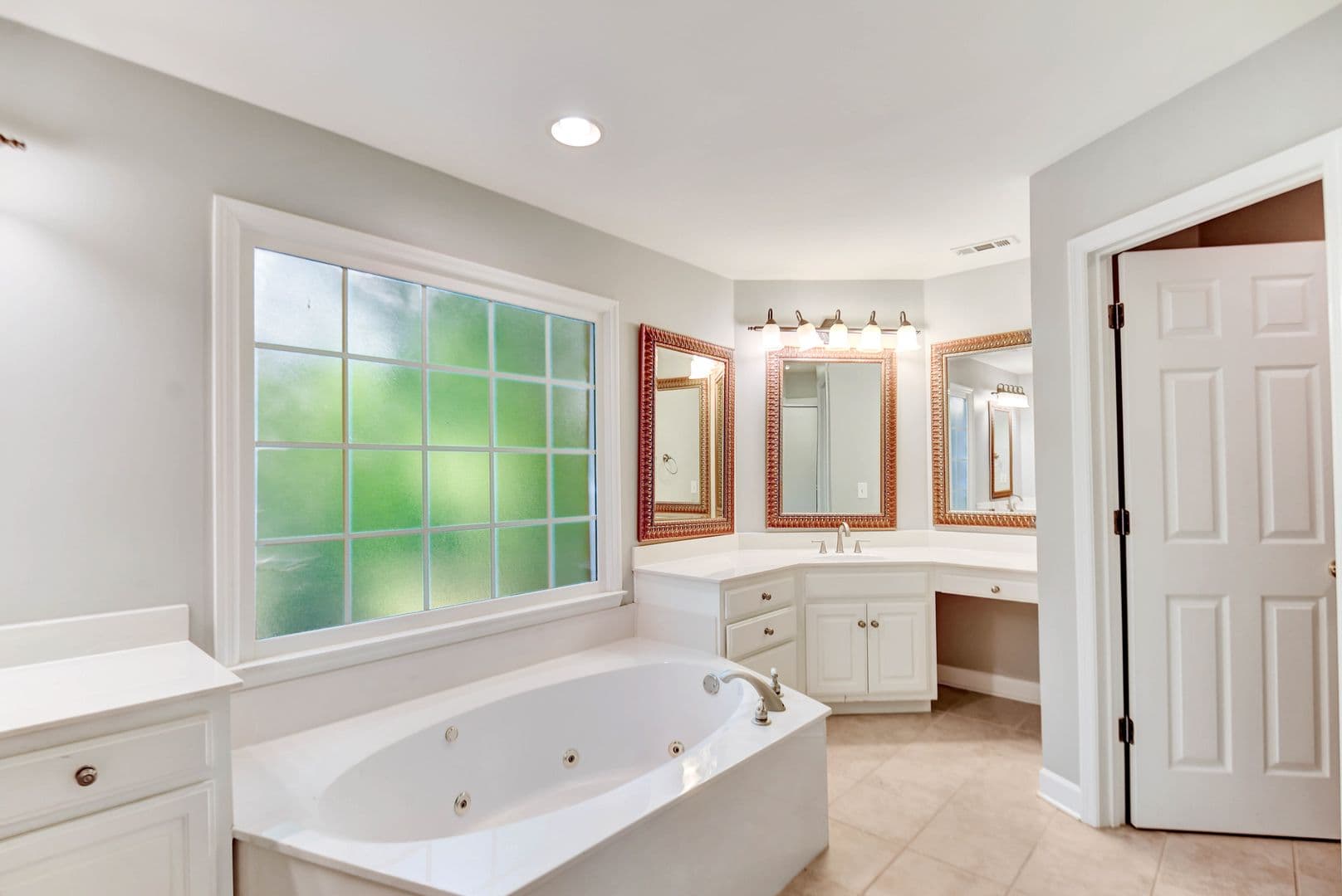 Athens House: 1170 Knob Creek Dr.
