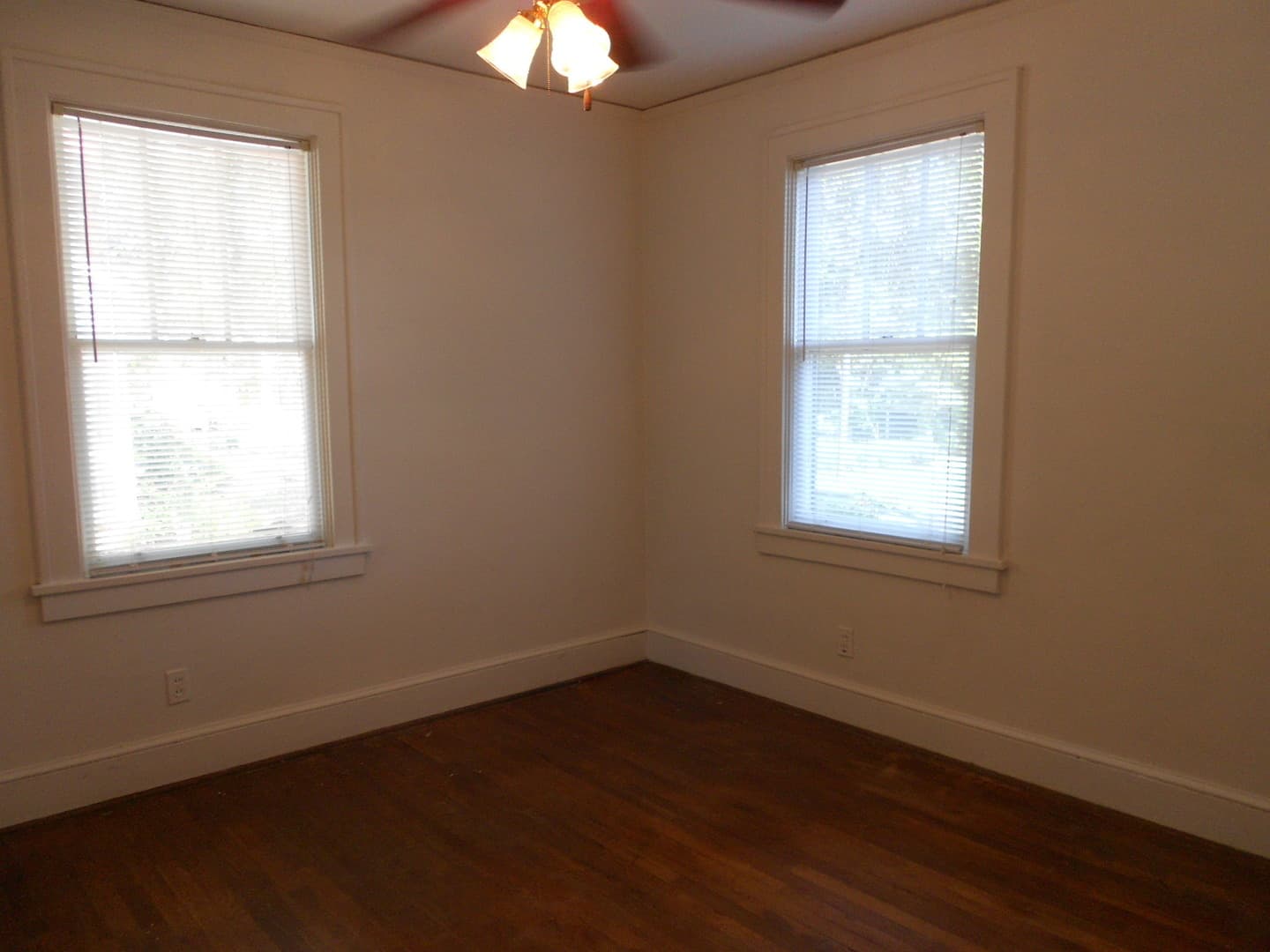 Athens House: 142 Burnett Street