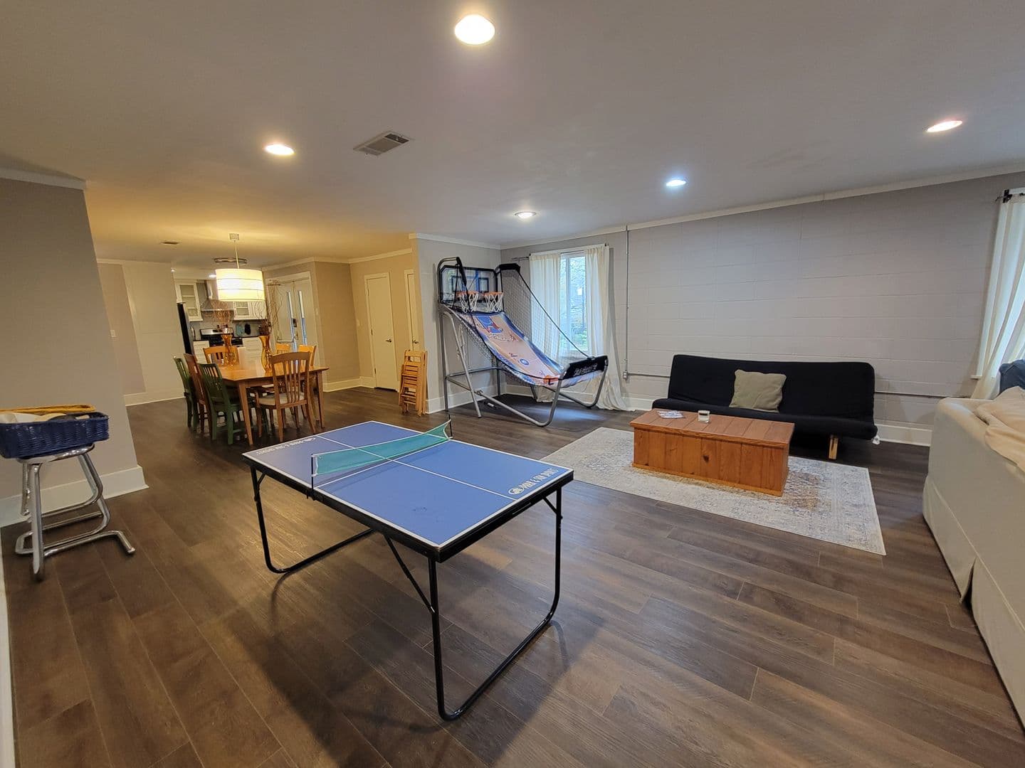 Athens House: 135 Boulevard
