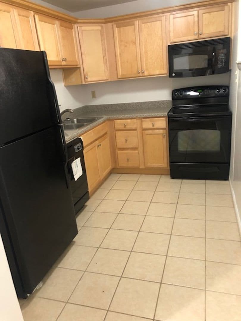 Athens Condo: 250 Little Street D207