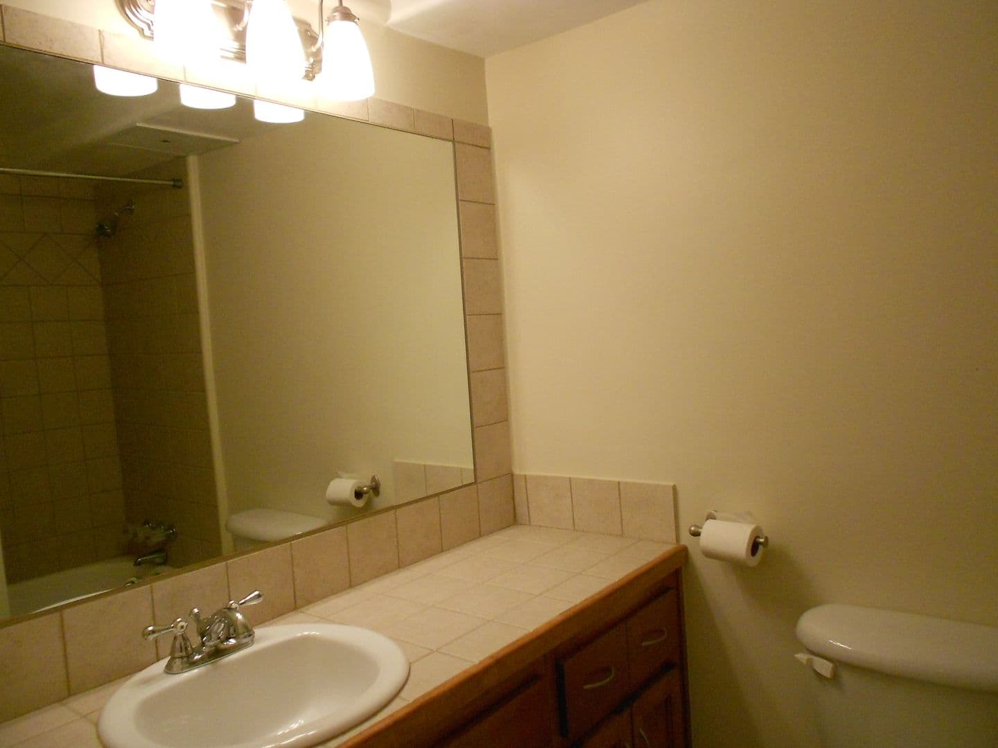 Athens Condo: 655 East Campus Road #22