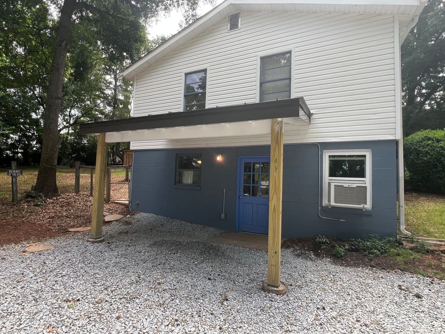 Athens House: 117 Johnson Dr.