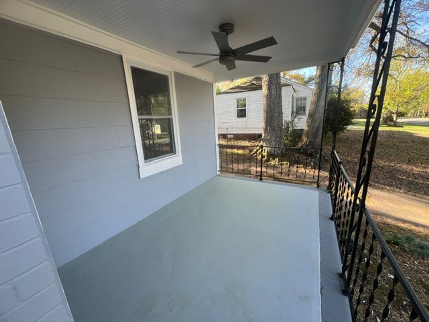 Athens House: 375 Price Ave.