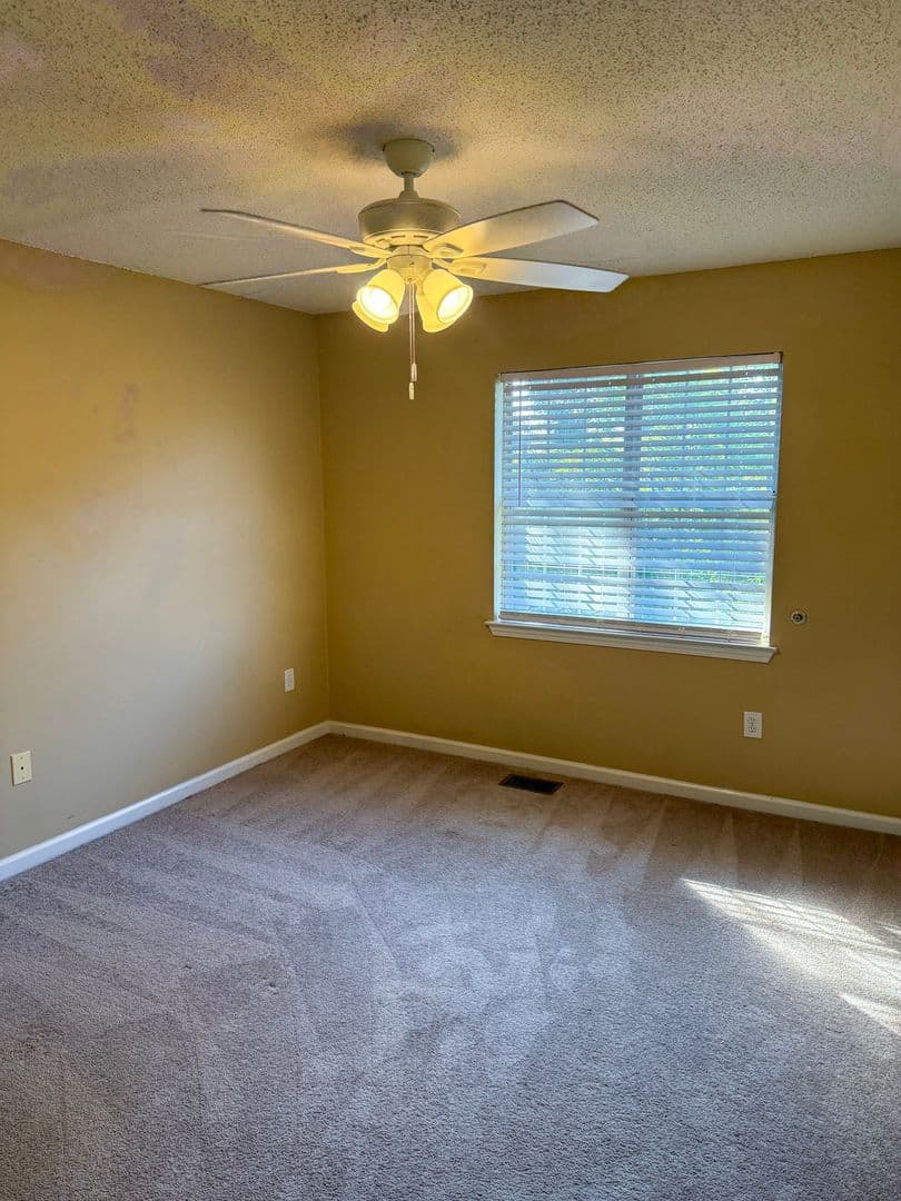 Athens Townhome: 100 Woodstone Dr. # 33
