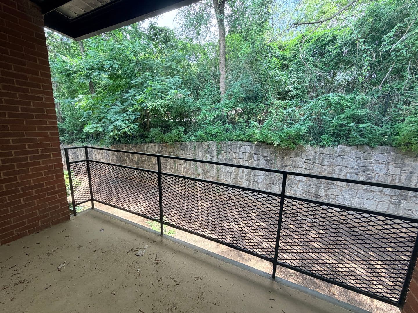 Athens Condo: 250 Little Street B202