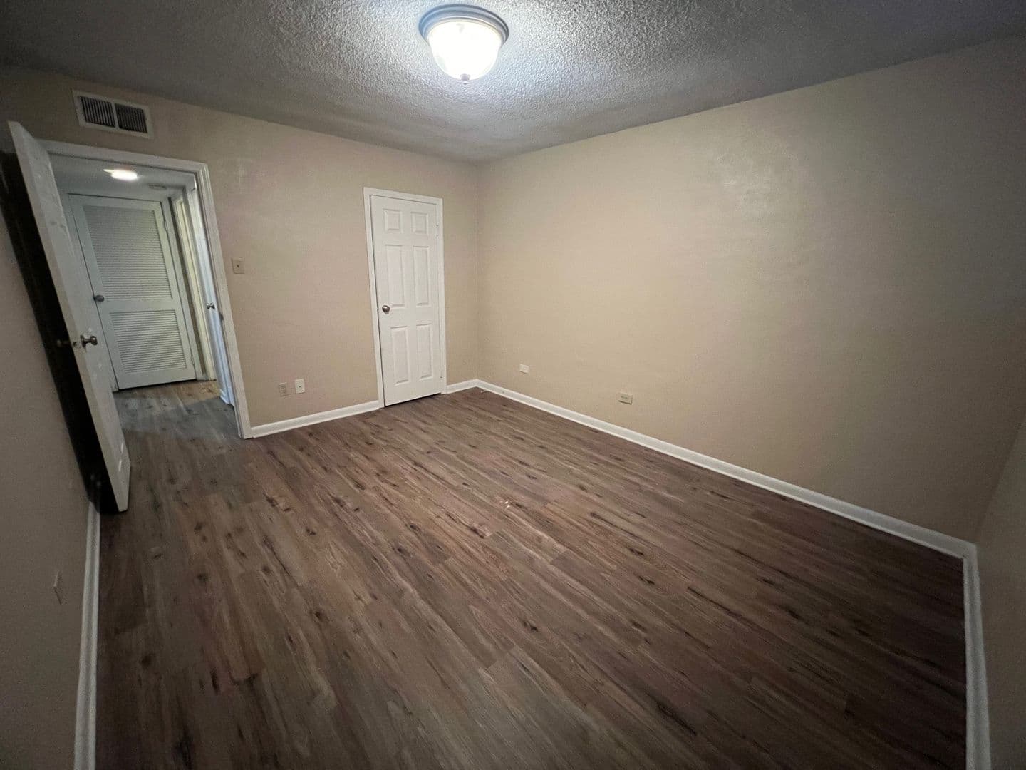 Athens Condo: 250 Little St. # C109