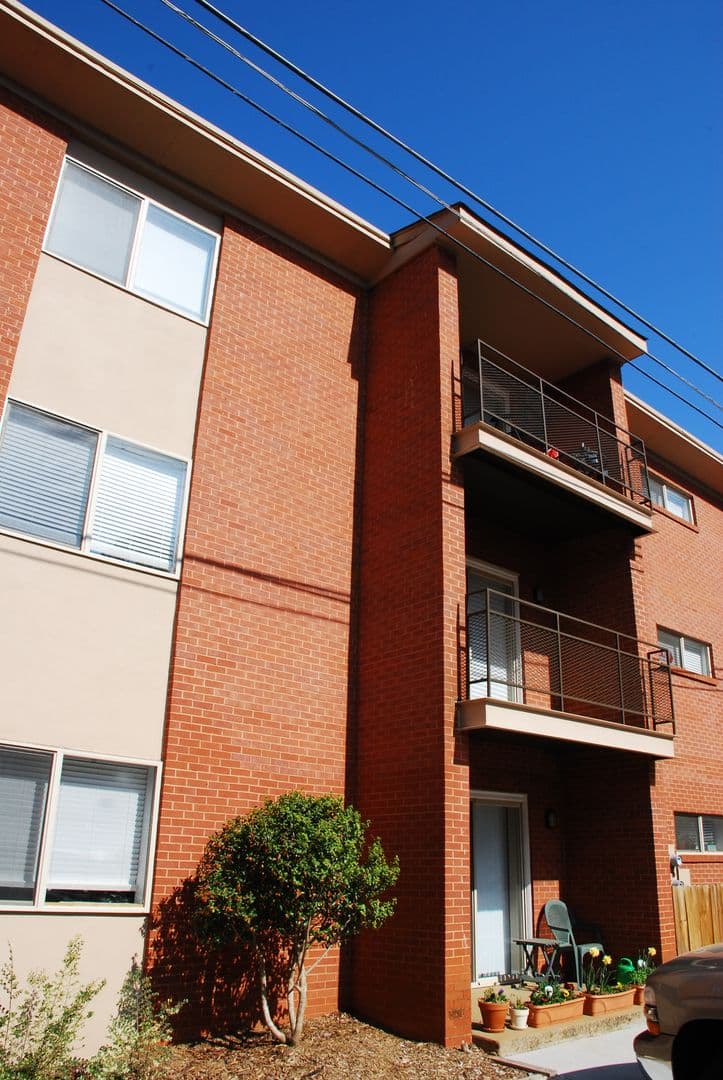 Athens Condo: 250 Little St. # C109
