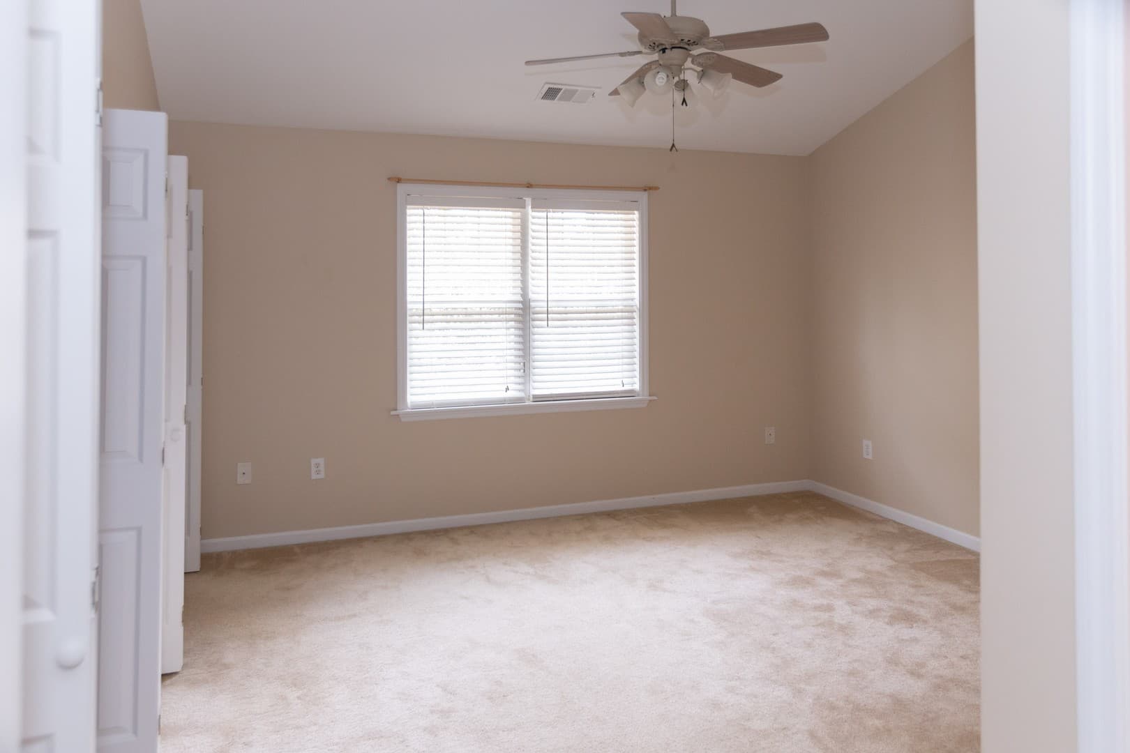 Athens Townhome: 430 Logmont Trace