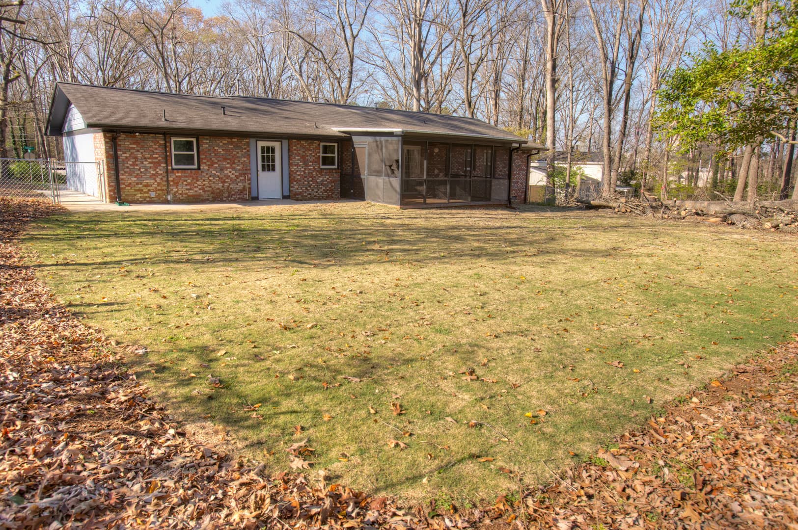Athens House: 141 College Circle