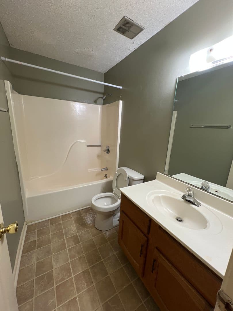 Athens Condo: 210 E. Cloverhurst Ave #8