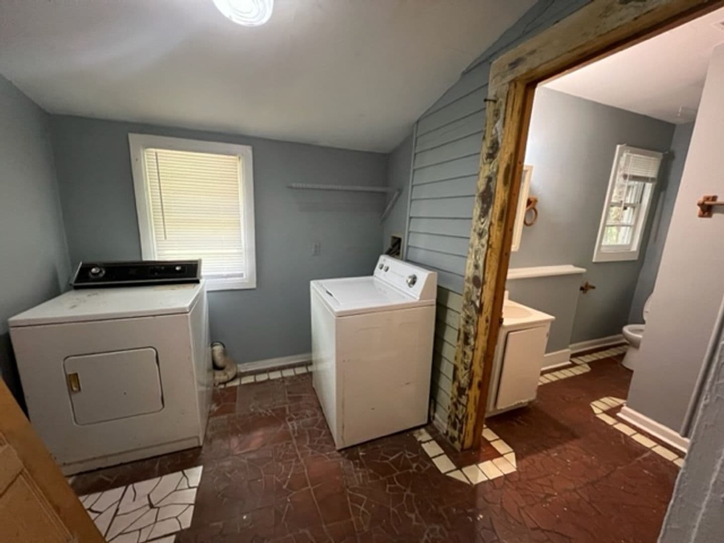Athens House: 565 Nantahala Avenue A