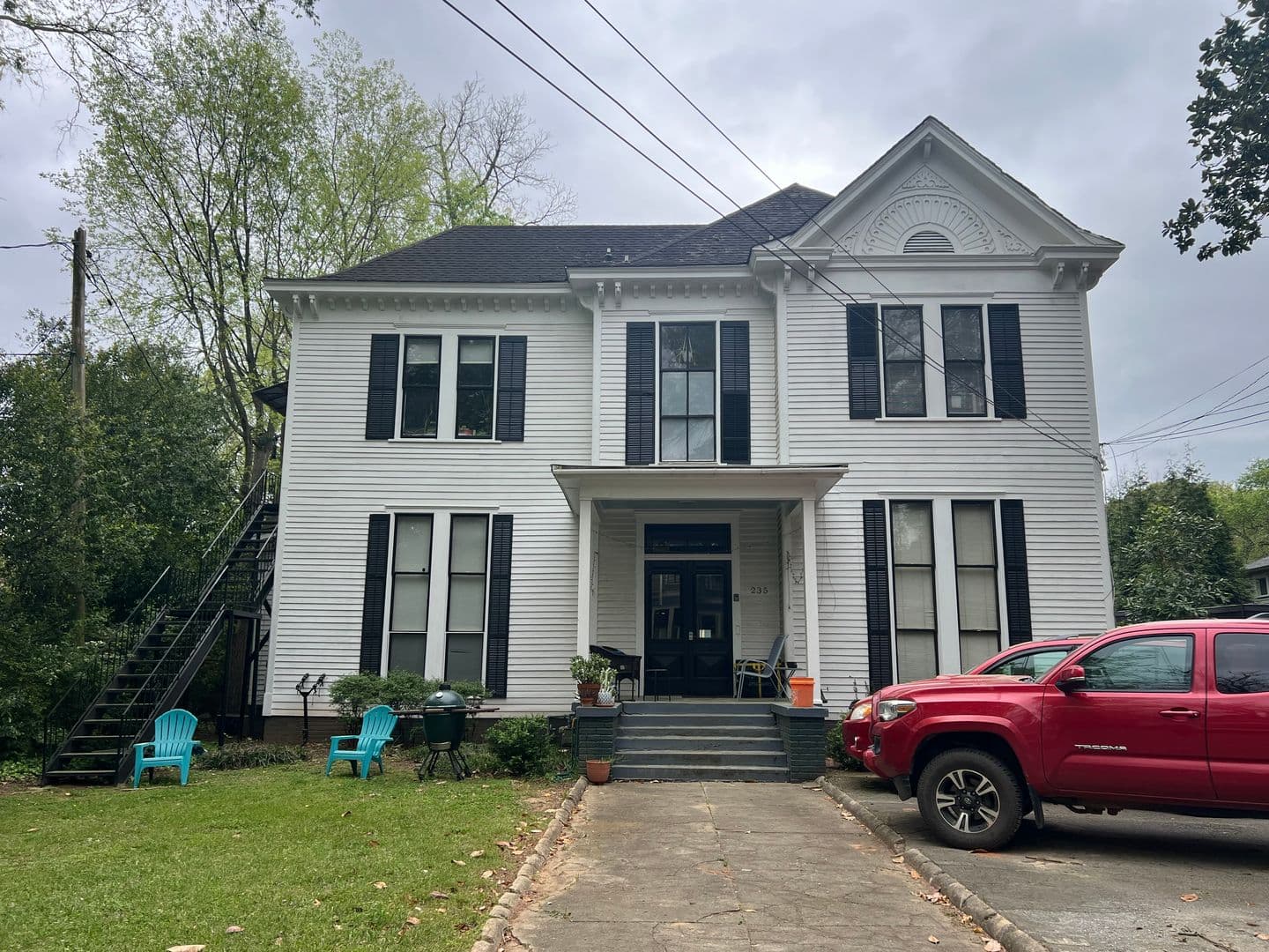 Athens Apartment: 235 Hill St.
