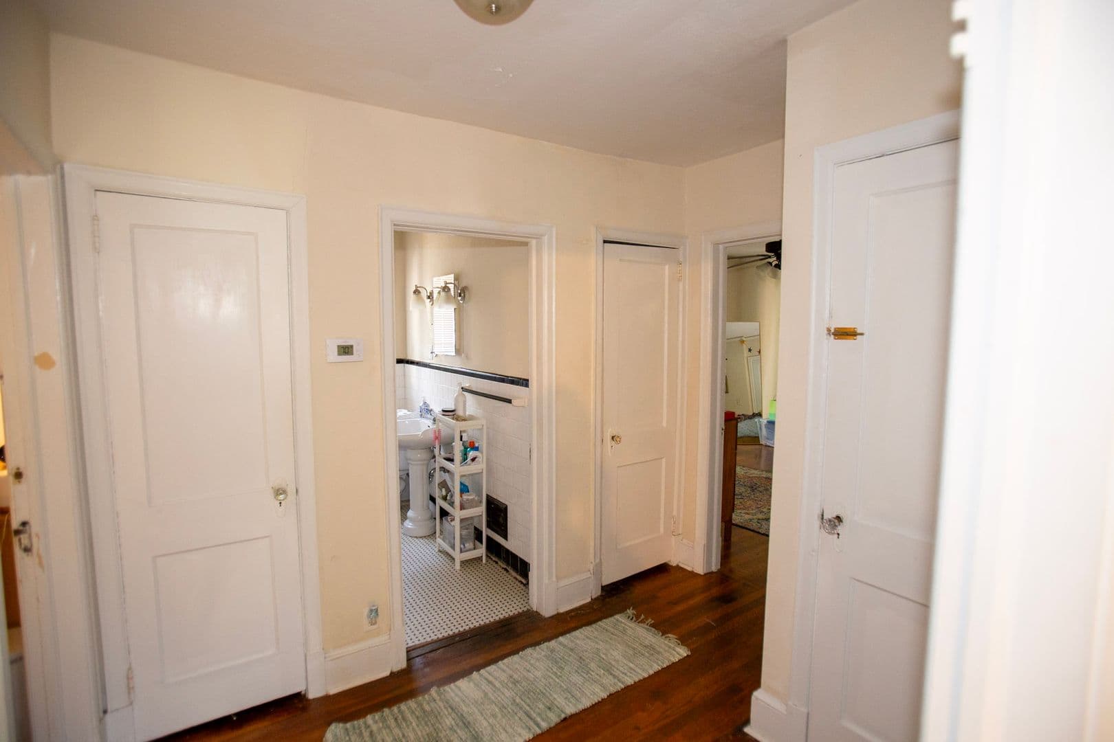Athens House: 695 King Avenue - Down