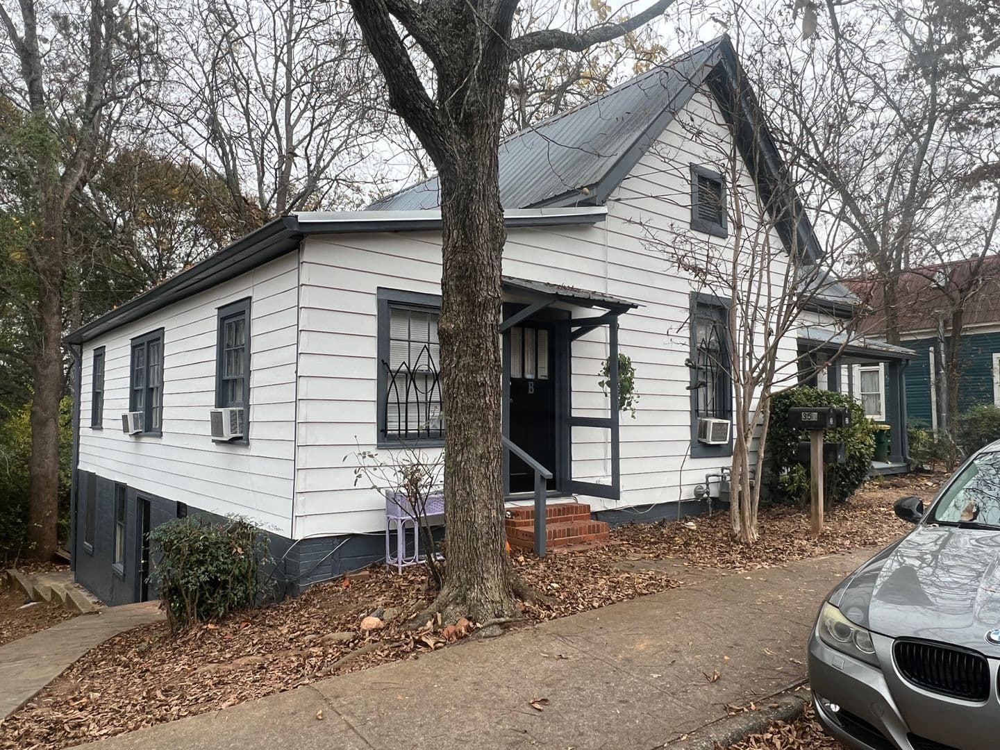 Athens House: 350 Satula Avenue B