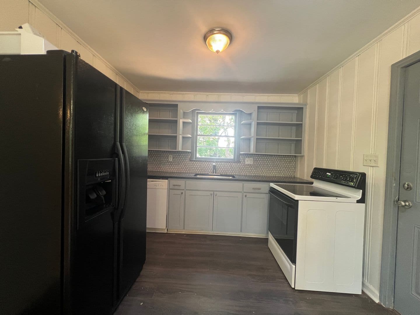 Athens House: 117 Johnson Dr.