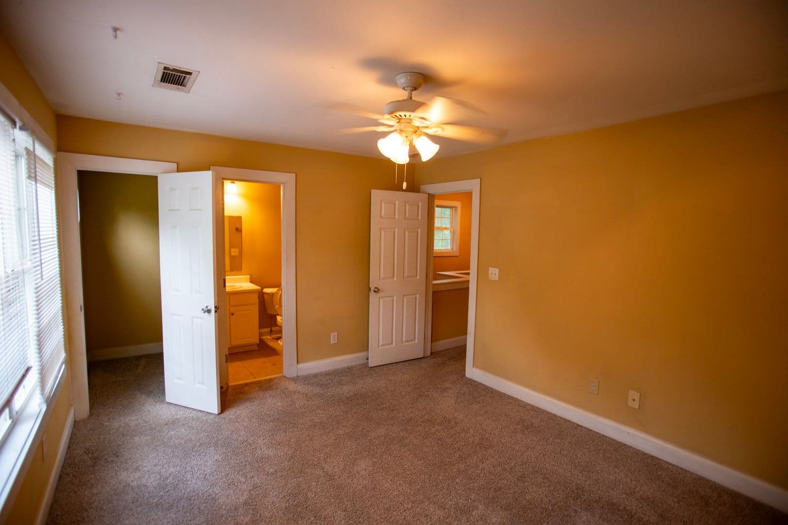 Athens House: 134 Moreland Avenue