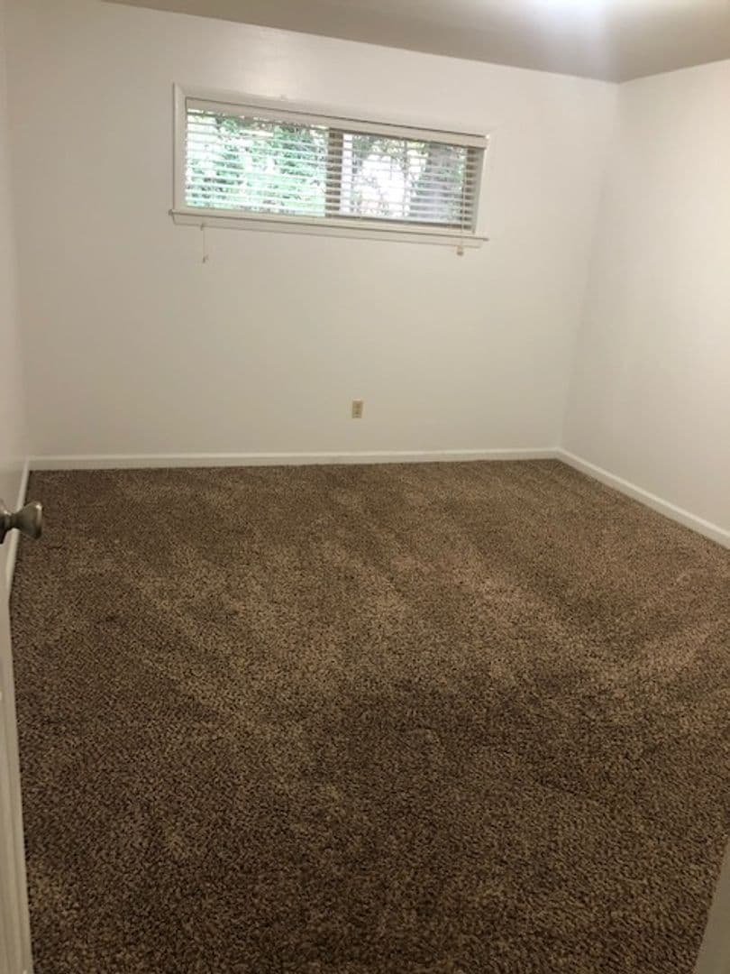 Athens Condo: 250 Little Street D207