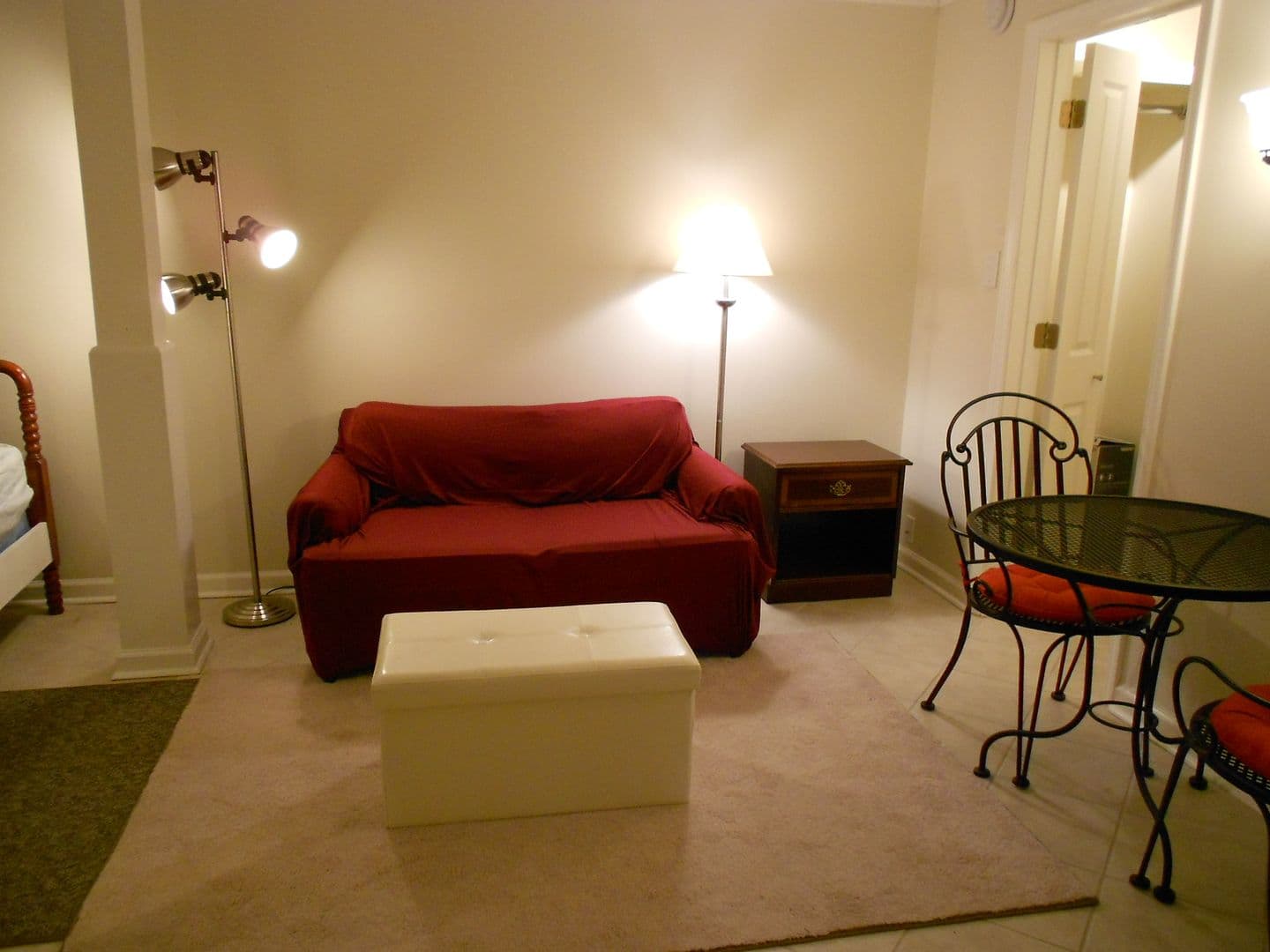 Athens Condo: 655 East Campus Road #22