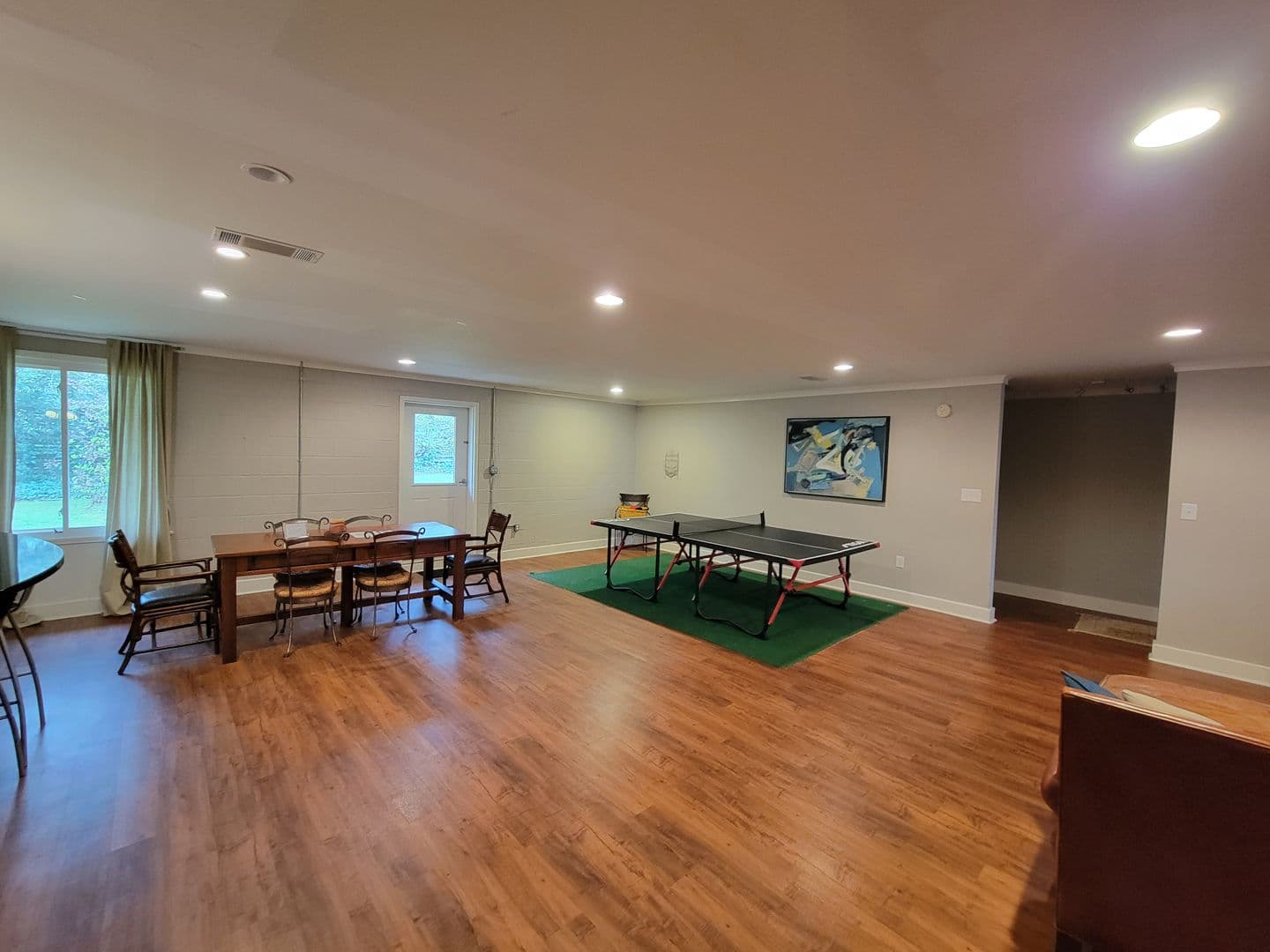 Athens House: 125 Boulevard