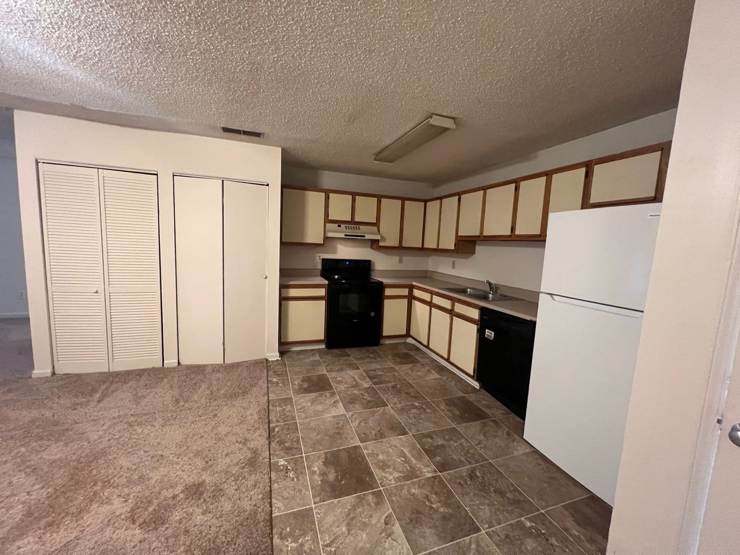 Athens Condo: 394 Oconee Street #17