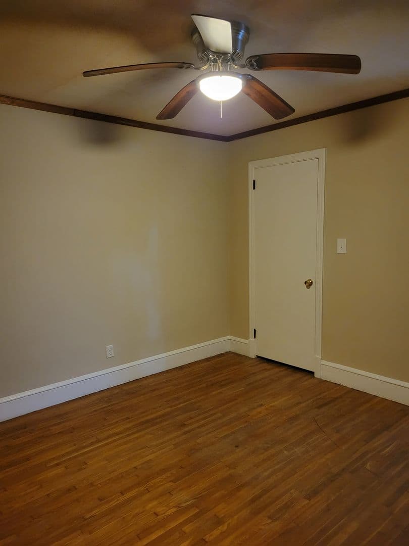 Athens House: 36 Holman Ave. - Front Unit