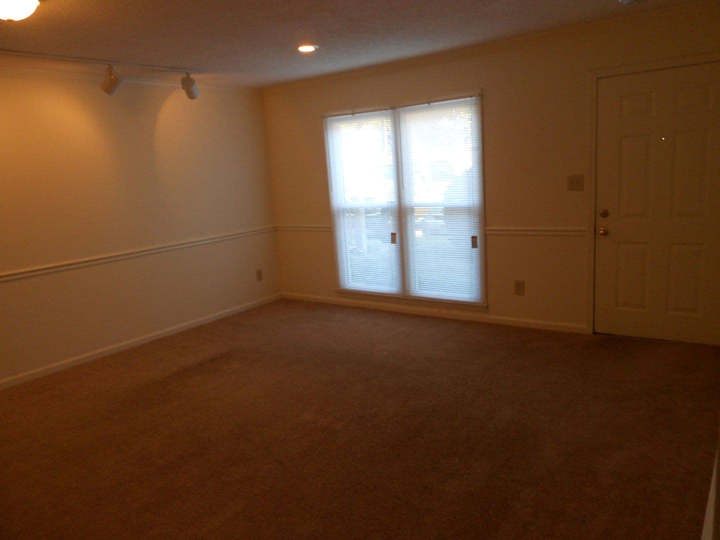 Athens Condo: 210 E. Cloverhurst Ave. #16