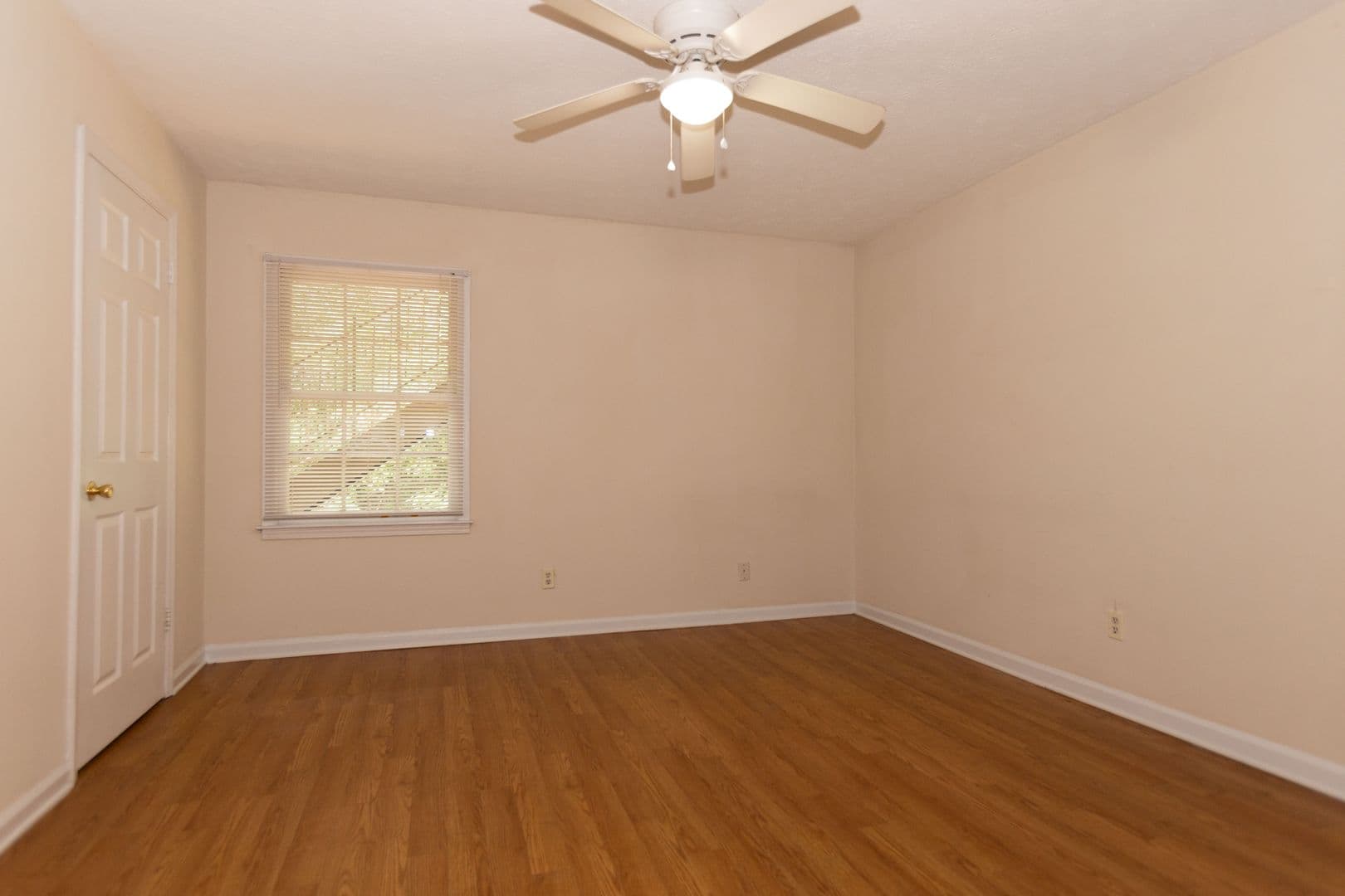 Athens Apartment: 270 Barber St.