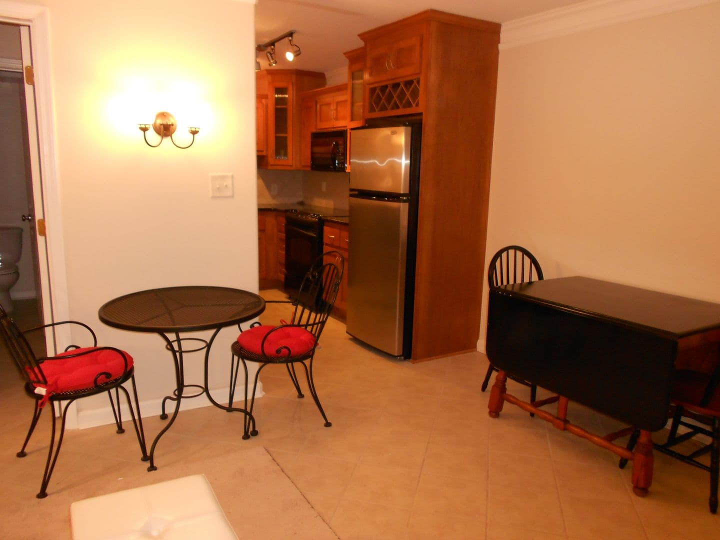 Athens Condo: 655 East Campus Road #22