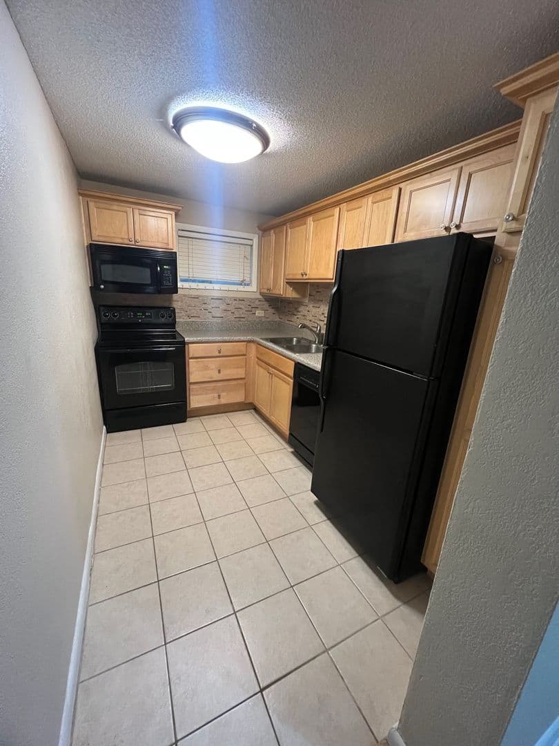 Athens Condo: 250 Little St. # C109