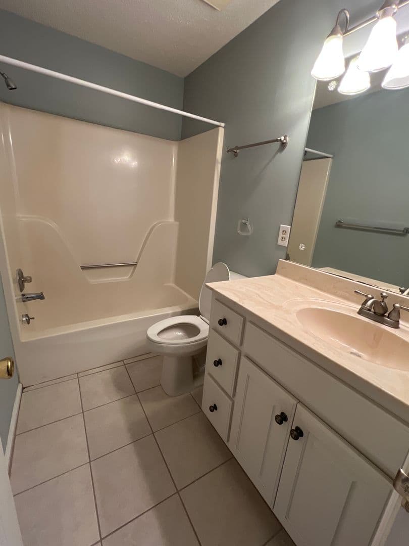 Athens Townhome: 200 East Cloverhurst Street #5