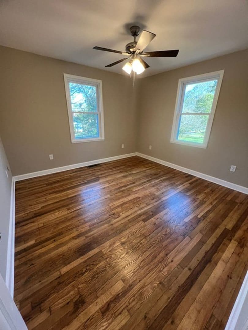 Athens House: 375 Price Ave.
