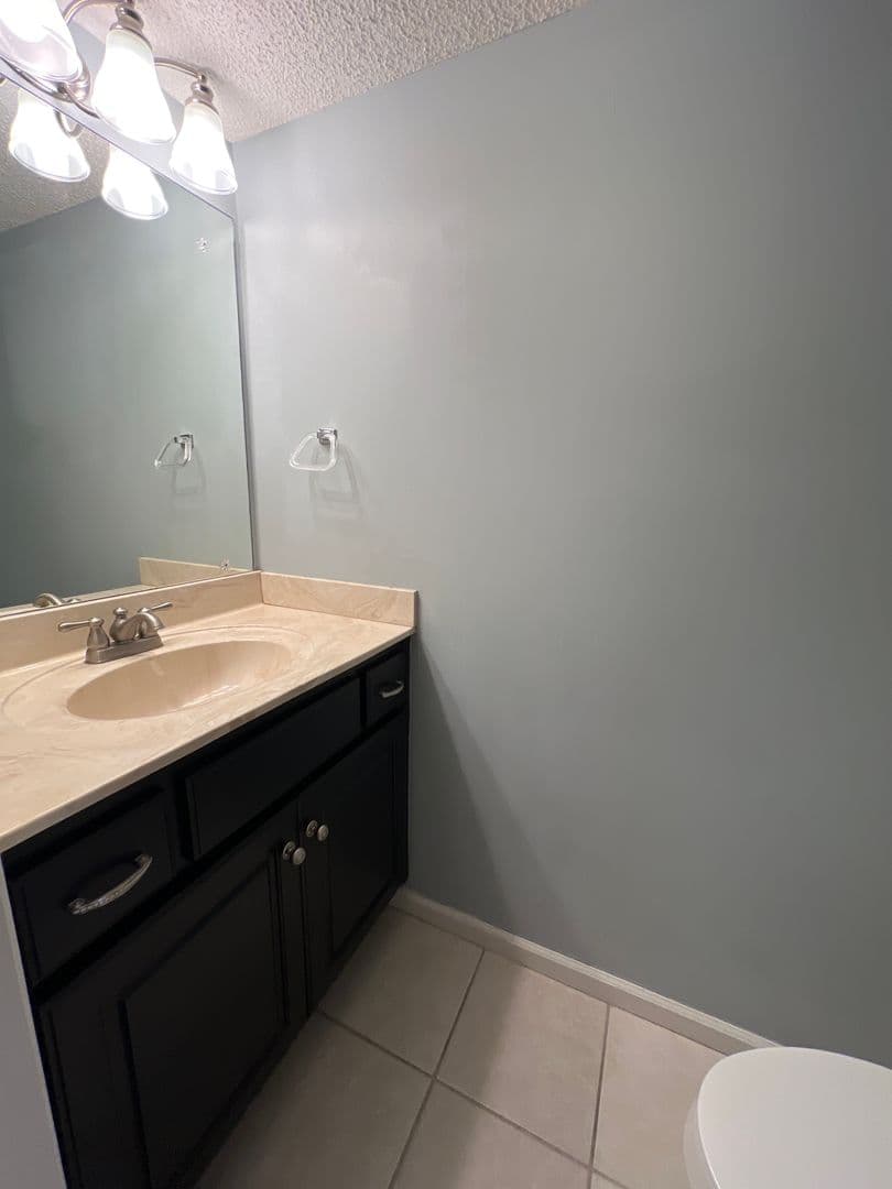 Athens Townhome: 200 East Cloverhurst Street #5