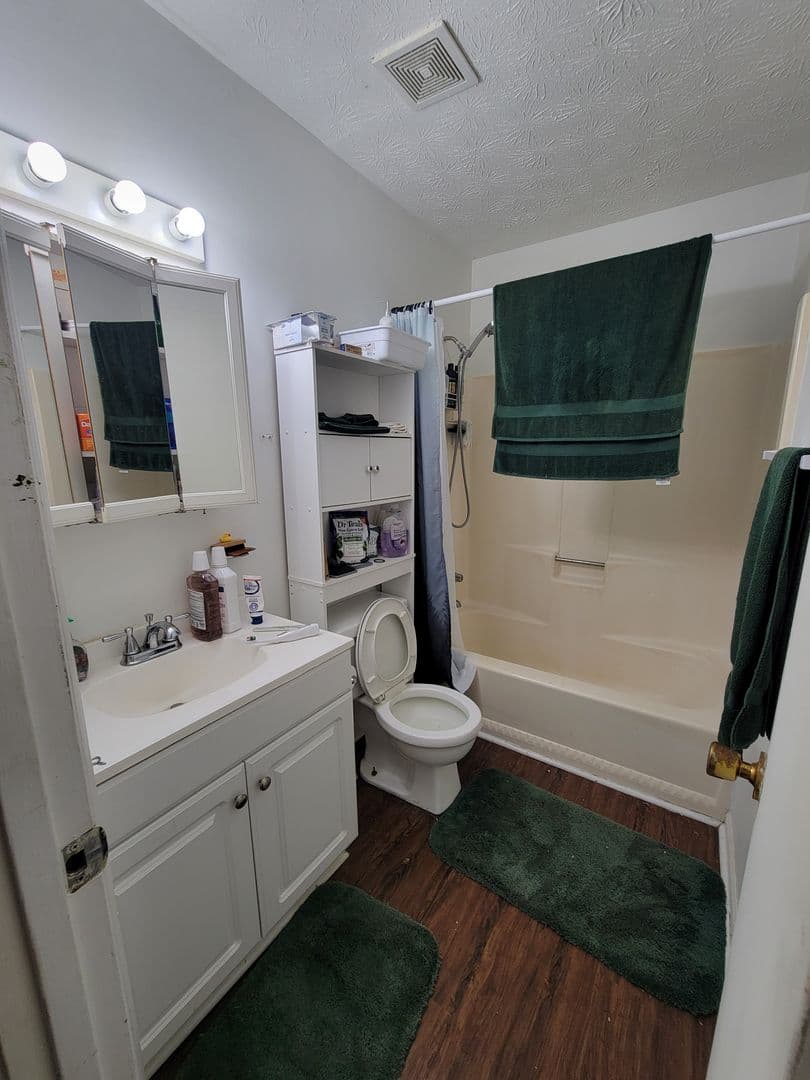 Watkinsville House: 80 Cedar Dr. Unit B