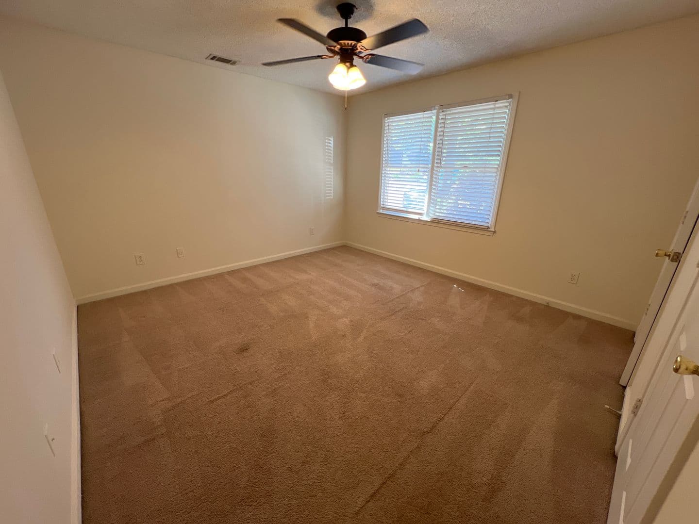 Athens Condo: 935 Baxter Street #15