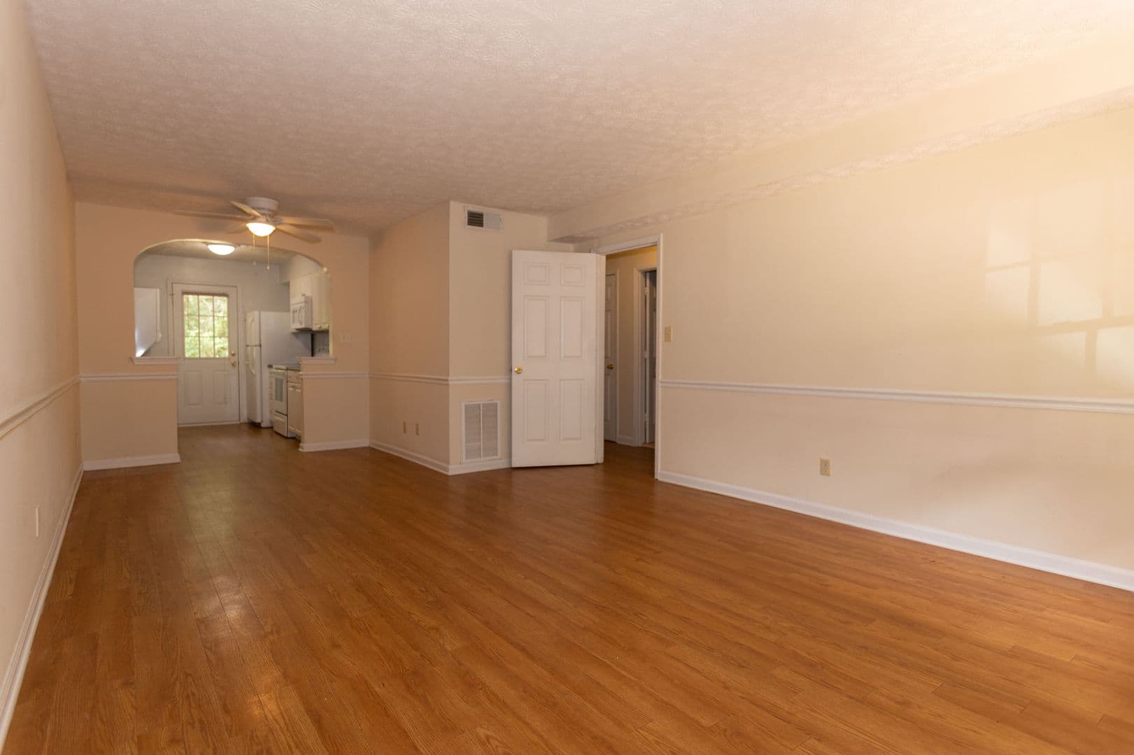 Athens Apartment: 270 Barber St.