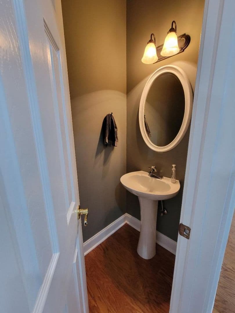 Athens Townhome: 101 Woodlake Drive #102