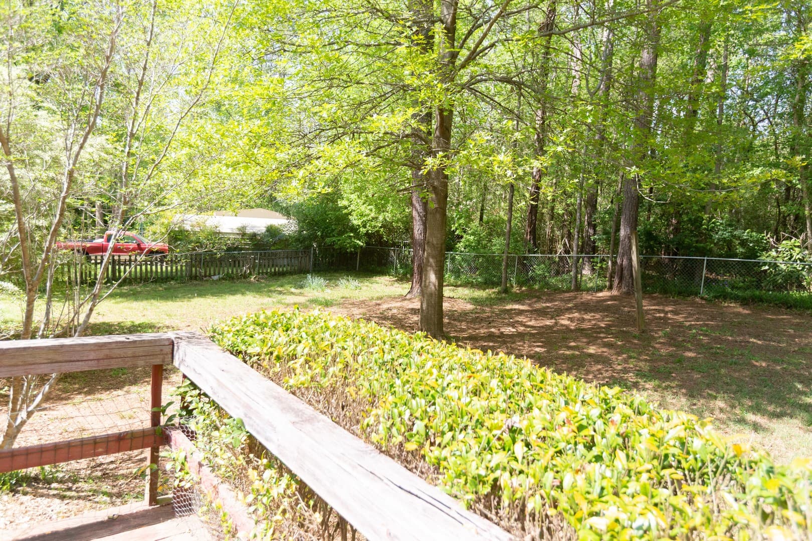 Athens House: 225 Holcomb Dr.