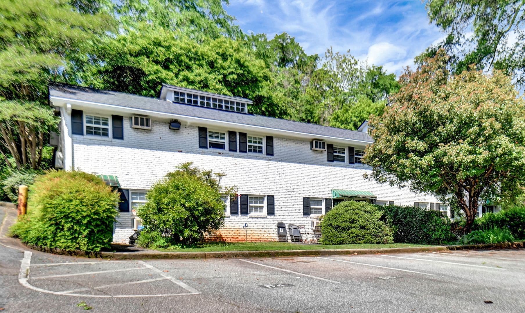 Athens Apartment: 244 Barber St.