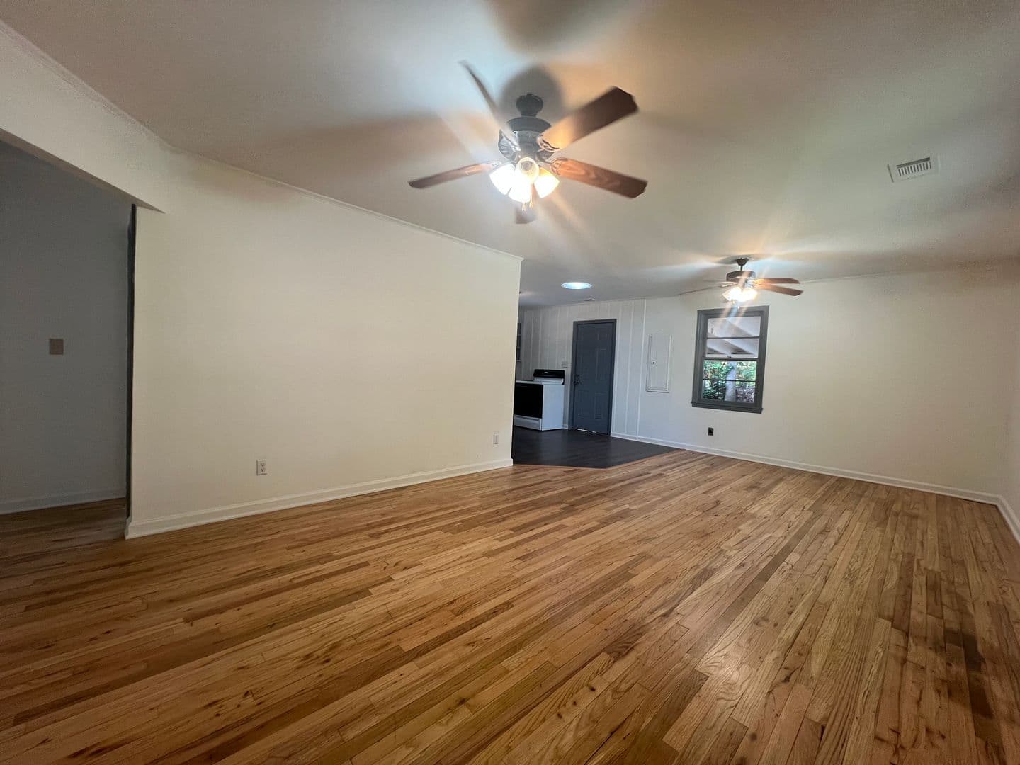 Athens House: 117 Johnson Dr.
