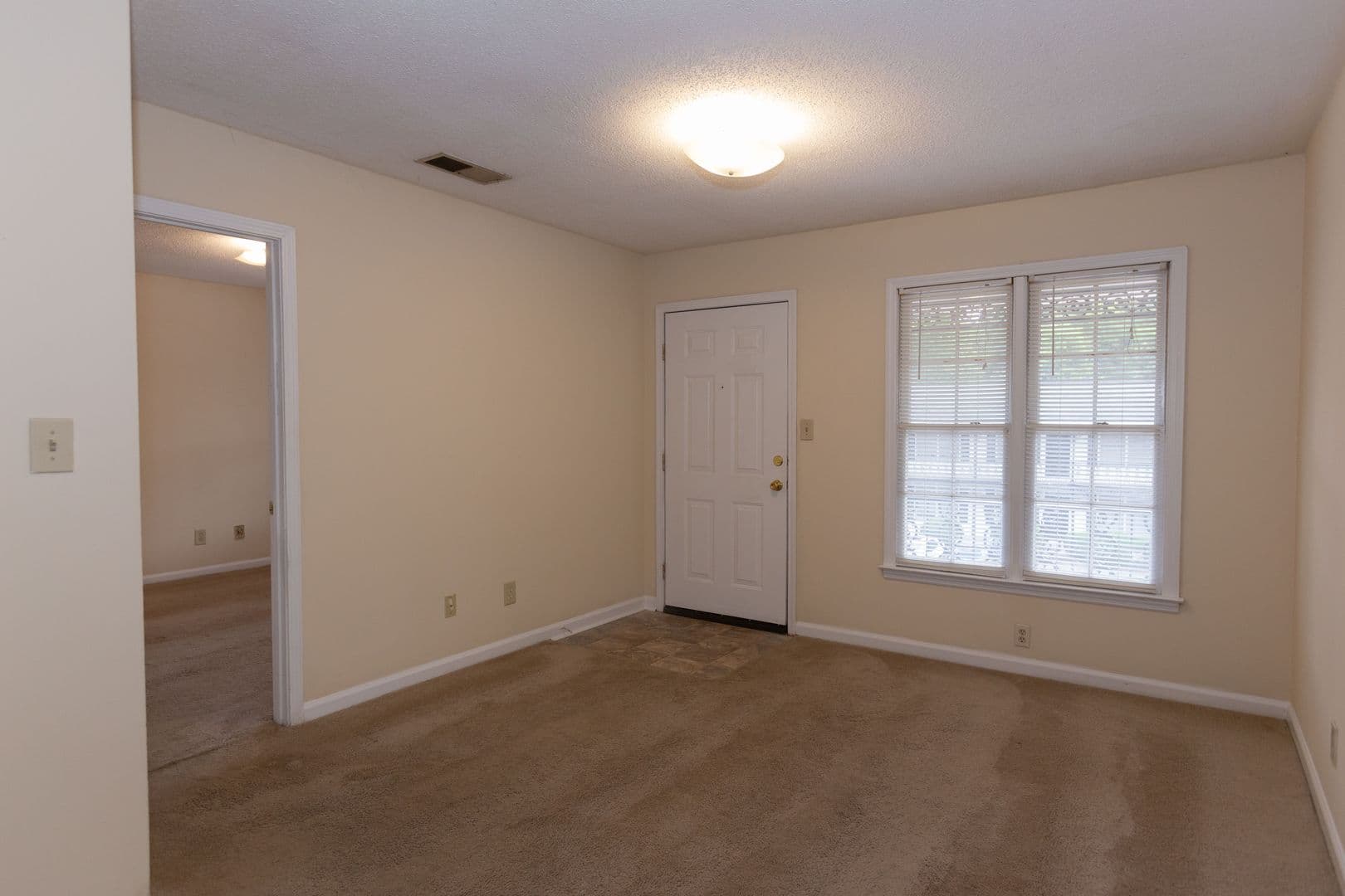 Athens Apartment: 250 N. Harris St.