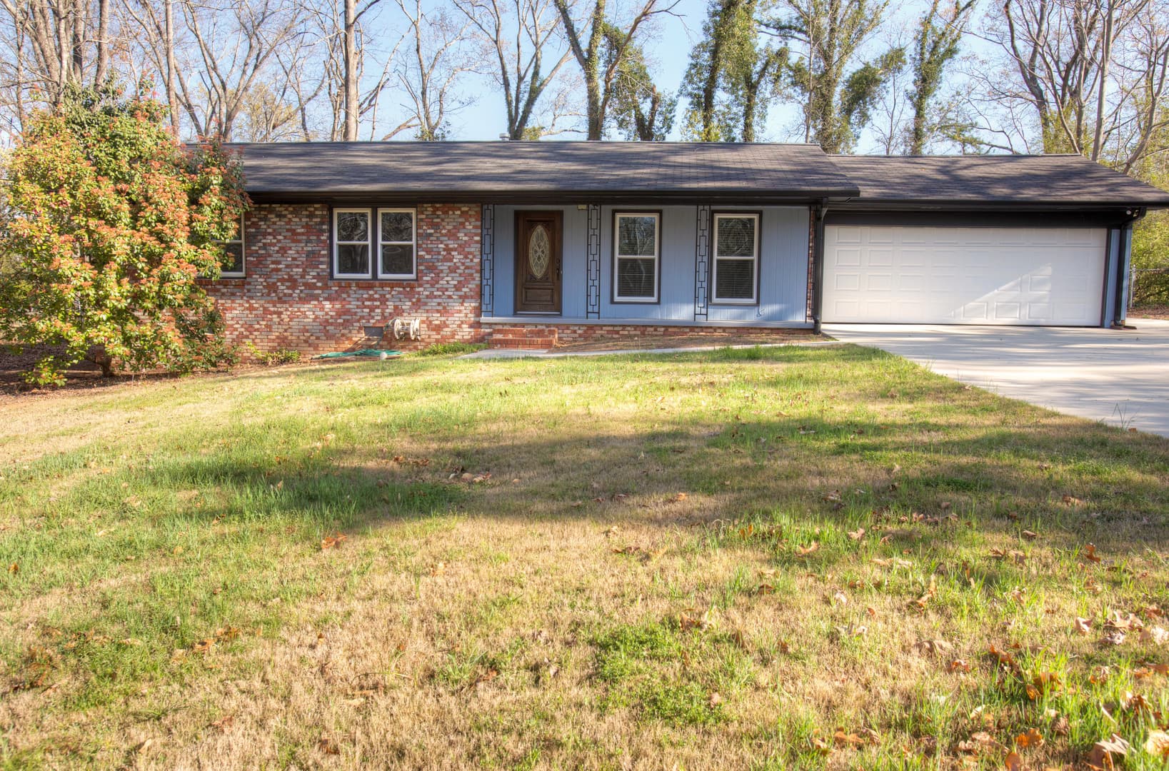 Athens House: 141 College Circle