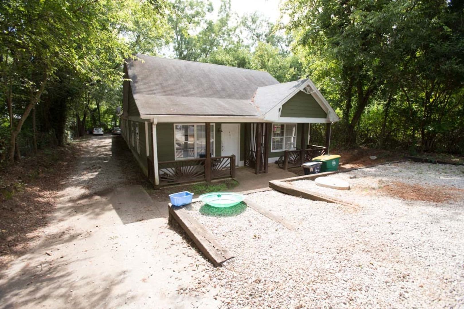 Athens House: 248 Vine Street, Unit B