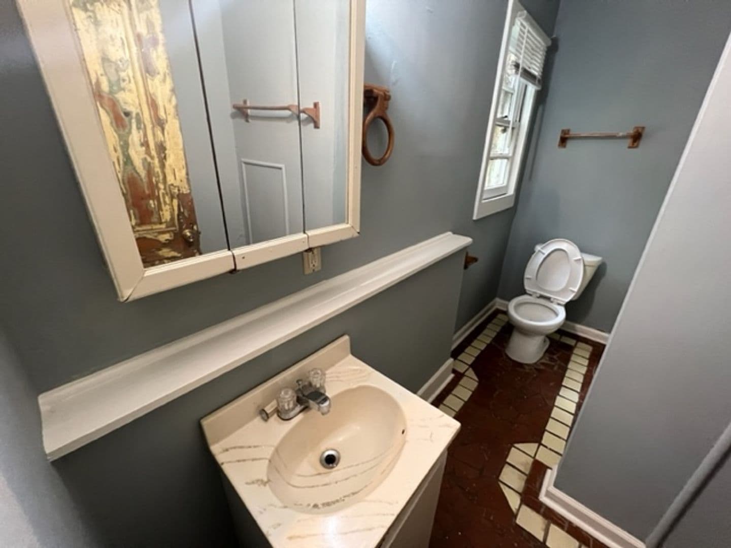 Athens House: 565 Nantahala Avenue A