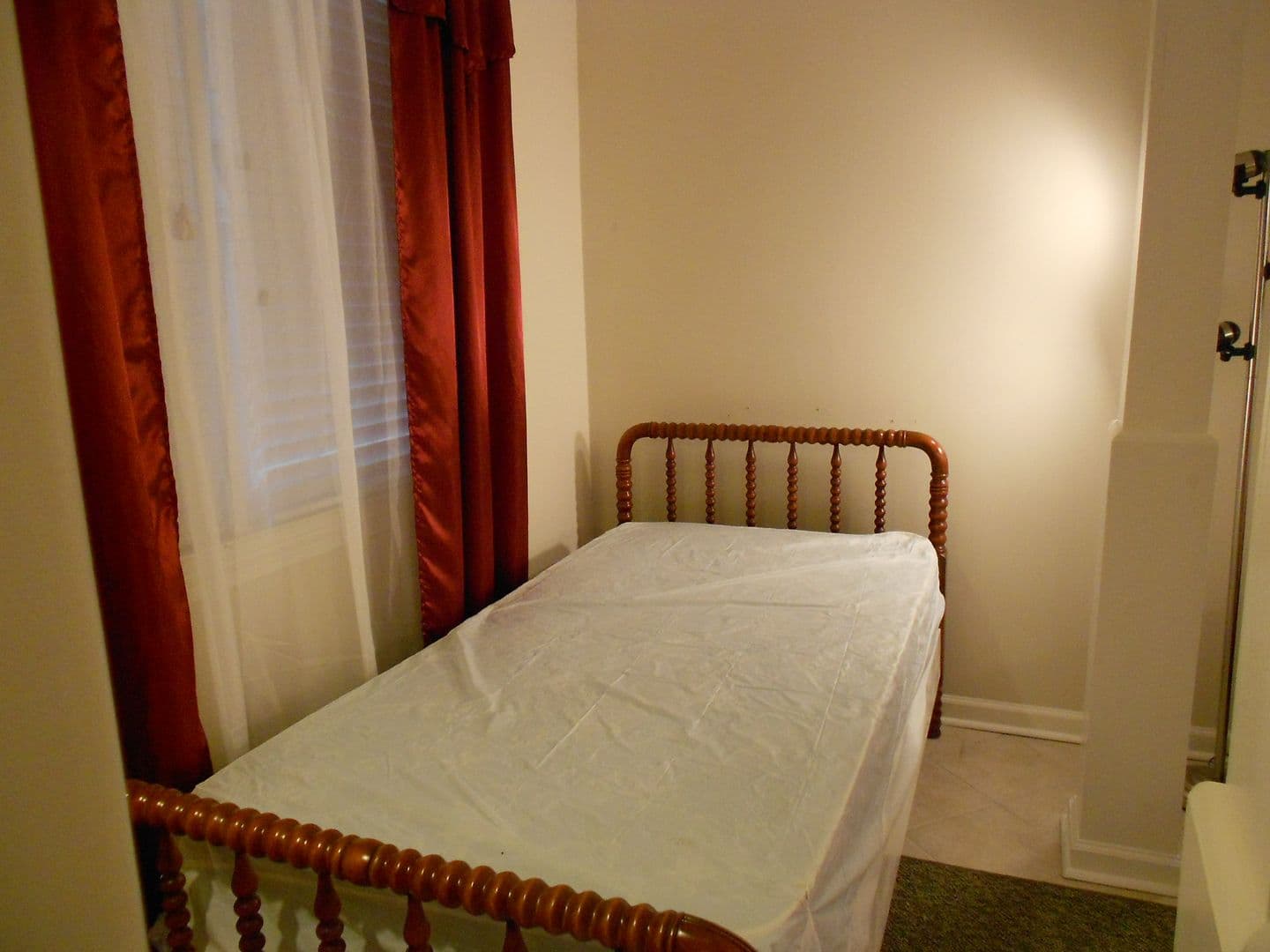 Athens Condo: 655 East Campus Road #22