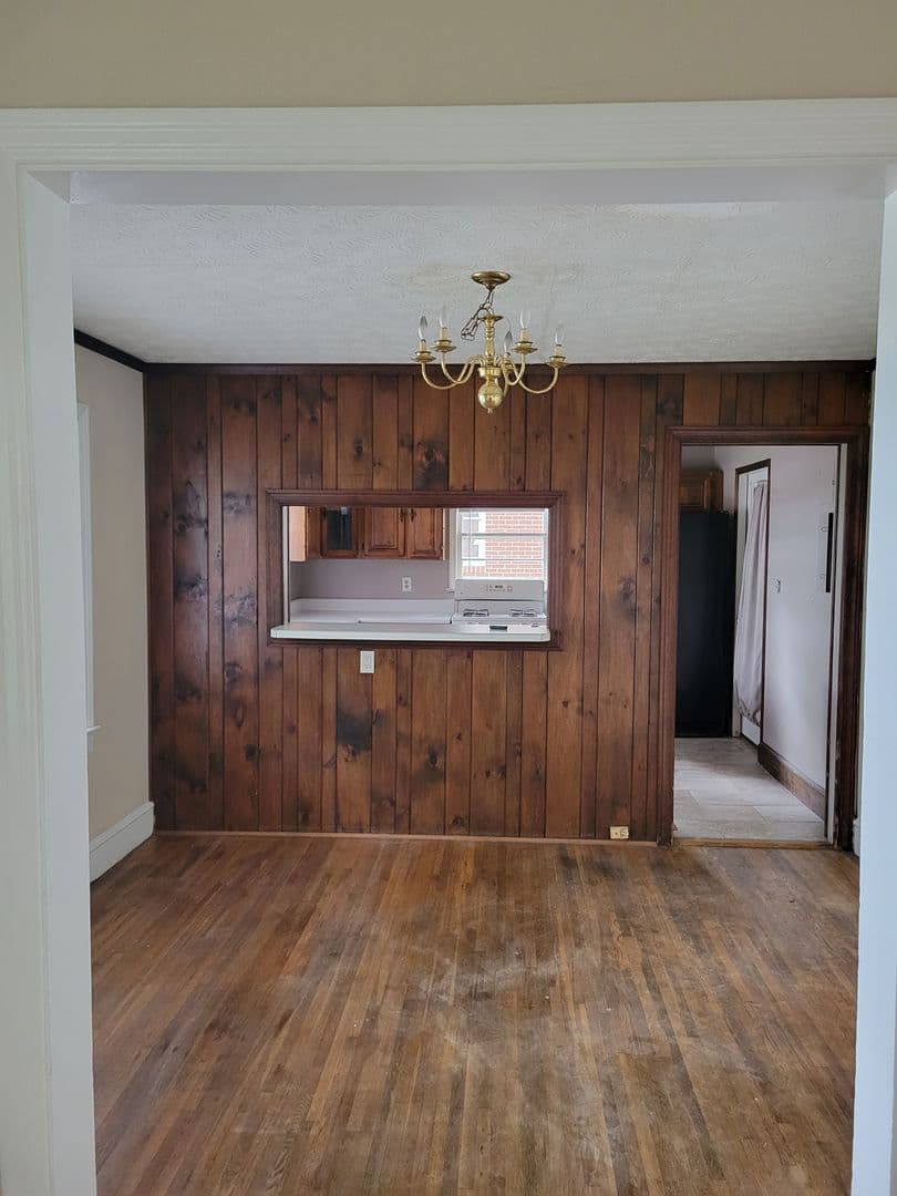 Athens House: 36 Holman Ave. - Front Unit