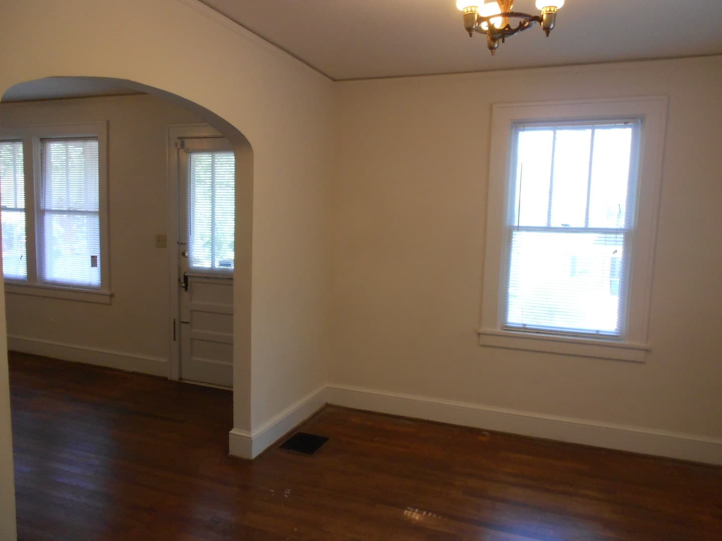 Athens House: 142 Burnett Street